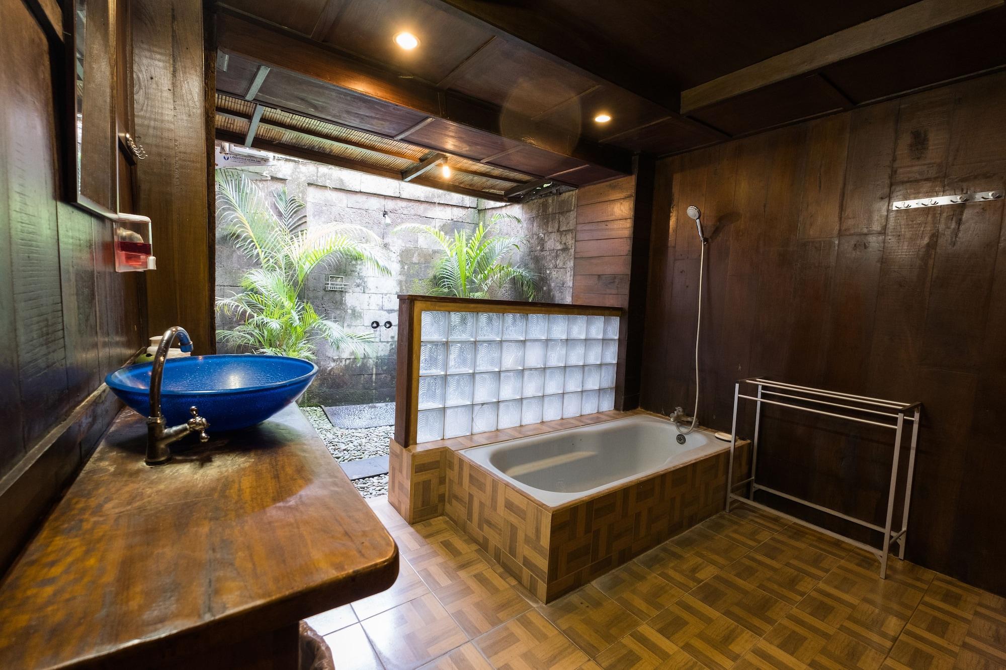 Easy Surf Dacha Hotel Canggu Екстериор снимка