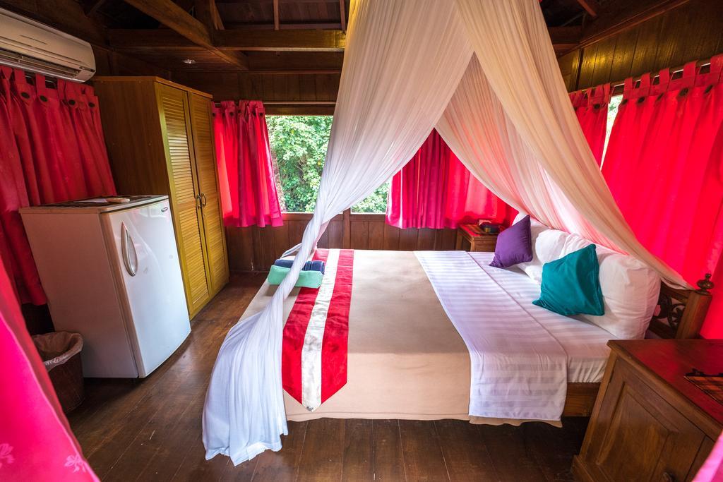 Easy Surf Dacha Hotel Canggu Екстериор снимка