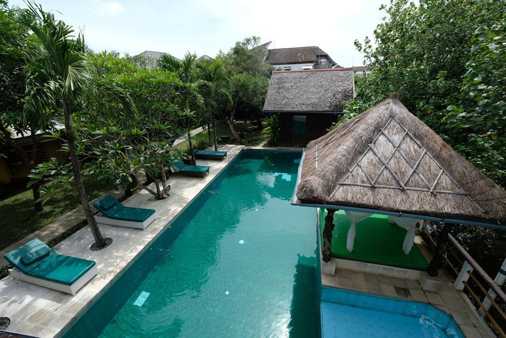 Easy Surf Dacha Hotel Canggu Екстериор снимка